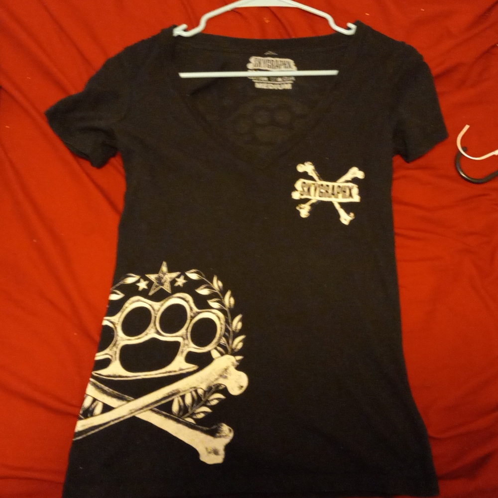 Skygraphx shirt size medium, black and white